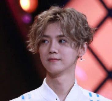 抖音爆料鹿晗视频大全下载,鹿晗海量视频大合集，精彩瞬间一网打尽！