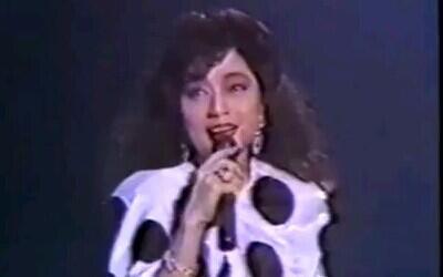 天涯爆料徐小凤视频完整版,徐小凤视频完整版引发热议，揭秘传奇歌后幕后故事