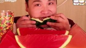 网红吃瓜搞笑表情包图片